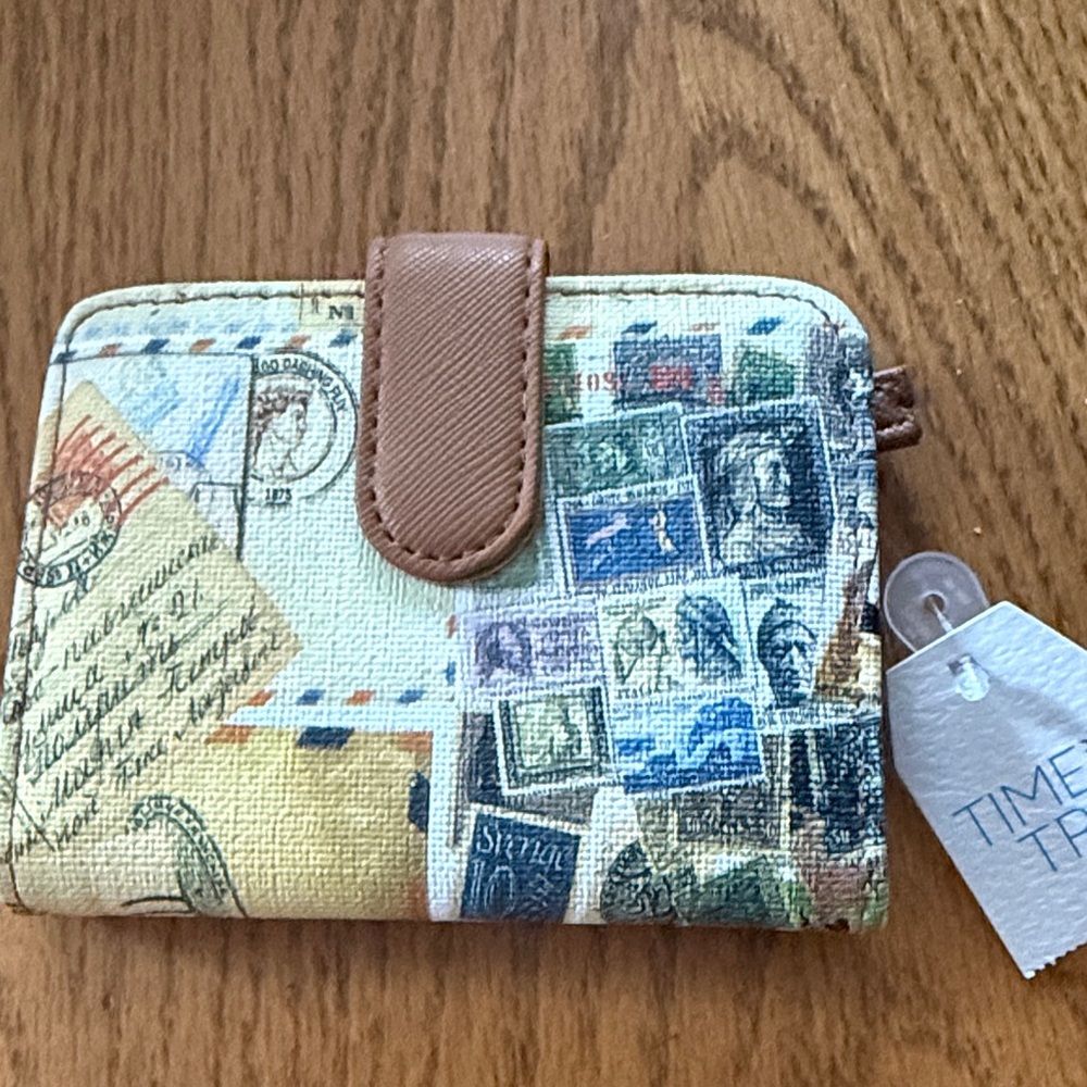 Women's Multicolor Wallet brand new with tag.